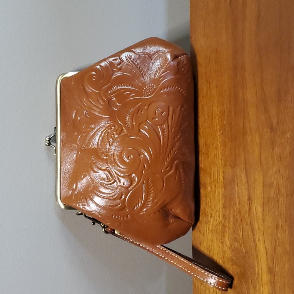 Patricia Nash Savena kisslock wristlet